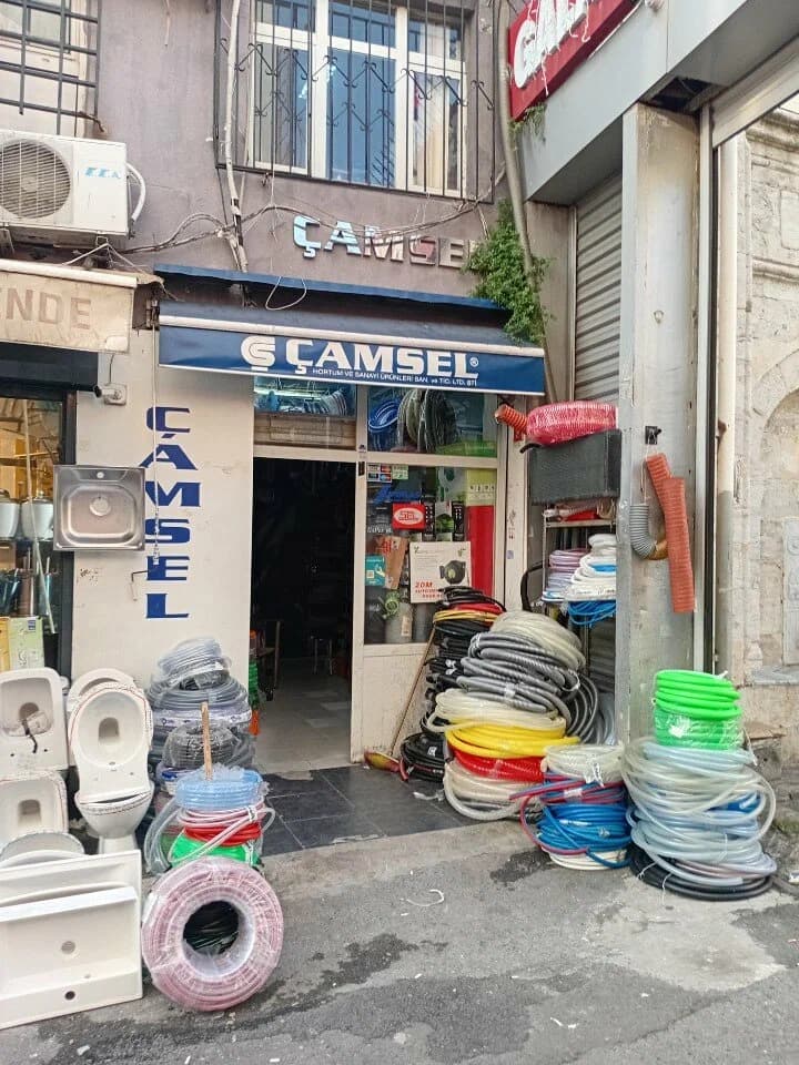 Çamsel Hortum mağaza cephesi — Karaköy Tersane Caddesi
